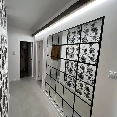 Liboroapartments Ni